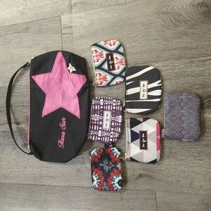 Bundle: 1 Jujube Small Bag And 6 Mixed Design Coin Purses